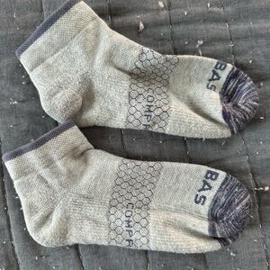Bombas Womens ankle compression socks - M (8-10.5)